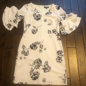 Lauren Conrad ruffle sleeve floral print dress